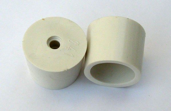 Пробка резиновая для бутыля с отверстием, диаметр 48 мм 2468895 фото